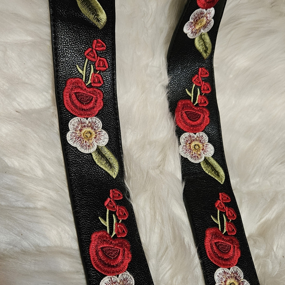 Embroided flower straps